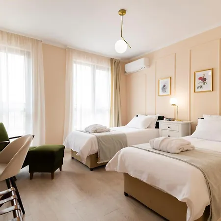 21 Vitosha Romantic Getaway Apartment