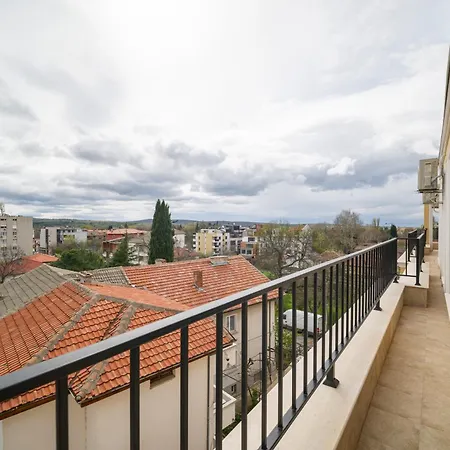 21 Vitosha Romantic Getaway Apartment